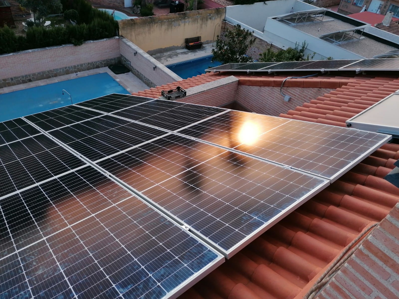 Instalación de paneles fotovoltaicos de Urbi Solar en Humanes