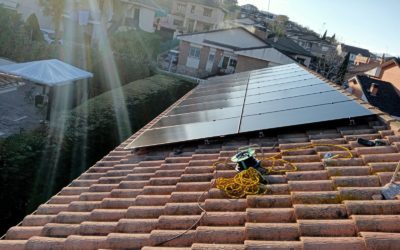Instalación de placas solares con baterías y back box en El Casar (Toledo)