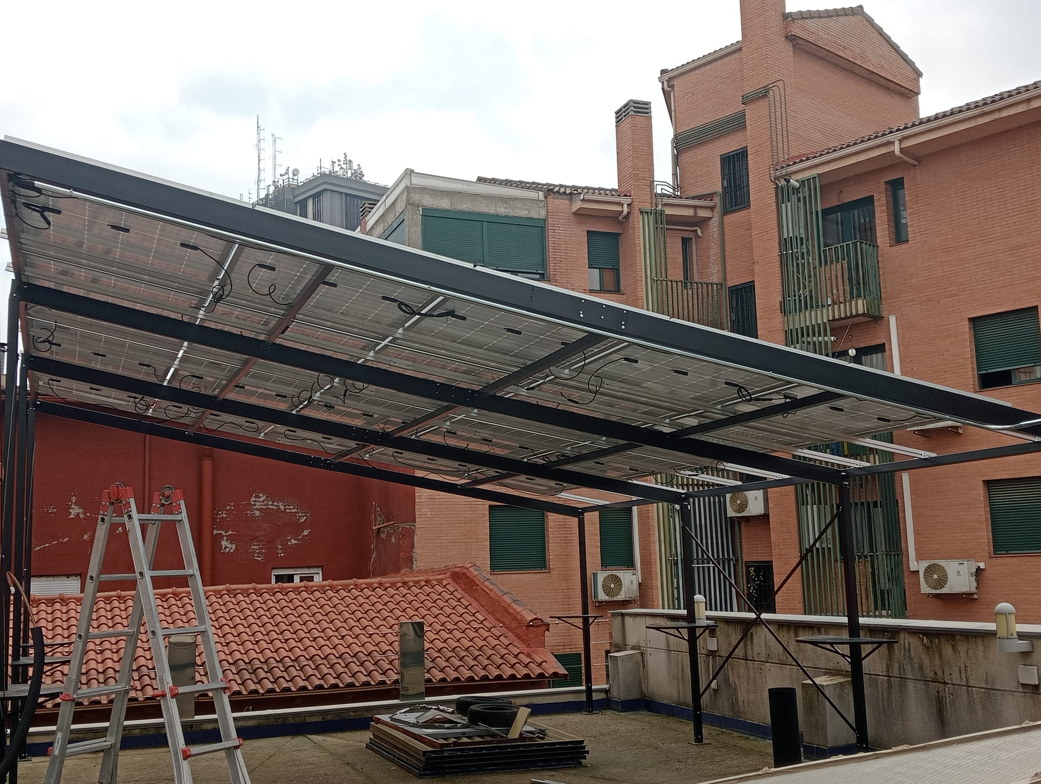 Instalaciones de placas solares realizadas en Rivas-Vaciamadrid por la empresa Urbi Solar.